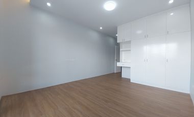 For Sale Pre-Selling Modern Design Two (2) Storey Triplex House and Lot in Pilar