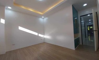 For Sale Modern Design Two (2) Storey Duplex House and Lot in Pilar Village Las