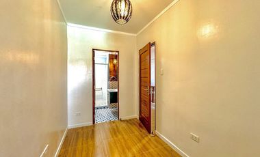 For Sale Modern Design Newly-Built Two (2) Storey Triplex in Pilar Village Las P