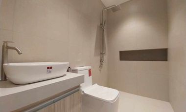 For Sale Pre-Selling Elegant Finished Three (3) Storey Triplex House and Lot in