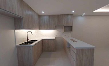 For Sale Pre-Selling Elegant Finished Three (3) Storey Triplex House and Lot in