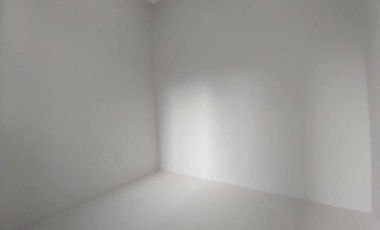 For Sale Pre-Selling Elegant Finished Three (3) Storey Triplex House and Lot in