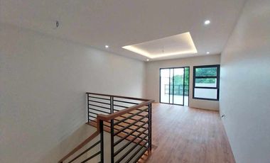 For Sale Pre-Selling Elegant Finished Three (3) Storey Triplex House and Lot in