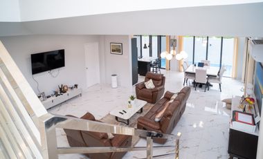 FOR SALE: Elegant 4-Bedroom Home in The Orchard Golf and Country Club, Dasmariñas