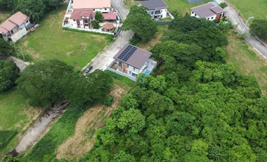 FOR SALE: Elegant 4-Bedroom Home in The Orchard Golf and Country Club, Dasmariñas