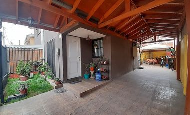 CASA EN PASAJE CERRADO / SAN PABLO / JOSÉ MANUEL GUZMAN