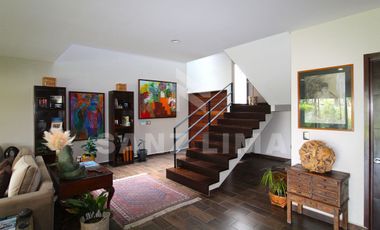 MAGNO RESIDENCIAL: Lujosa, luminosa y amplia residencia. ¡Conocela!