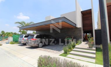 MAGNO RESIDENCIAL: Lujosa, luminosa y amplia residencia. ¡Conocela!