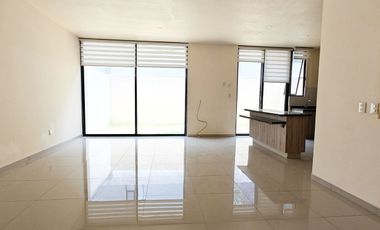 Casa en Renta en Solares