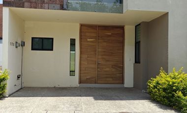 Casa en Renta en Solares