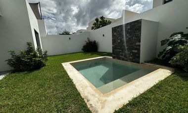 CASA EN VENTA UBICADA EN PARQUE NATURA I, CHOLUL, YUCATÁN