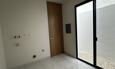 CASA EN VENTA UBICADA EN PARQUE NATURA I, CHOLUL, YUCATÁN