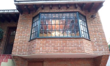 Casa en venta en la Herradura. Un piso y jardín