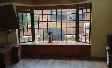 Casa en venta en la Herradura. Un piso y jardín