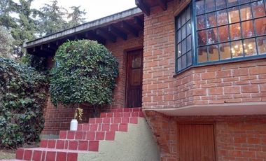 Casa en venta en la Herradura. Un piso y jardín