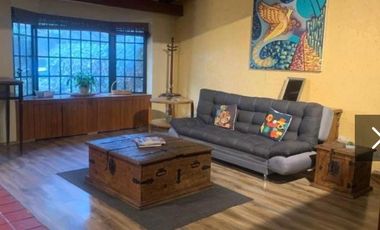 Casa en venta en la Herradura. Un piso y jardín