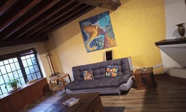 Casa en venta en la Herradura. Un piso y jardín