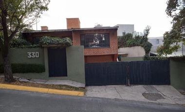 Casa en venta en la Herradura. Un piso y jardín