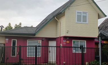 AMPLIA CASA EN SECTOR RESIDENCIAL DE VALDIVIA