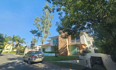 Hermosa Casa en Coto Exclusivo dentro de Valle Real