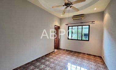 4 Bedrooms 3 Bathrooms in East Pattaya
