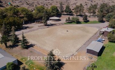 Espectacular haras de 18 hás con excelente ubicación en Calera de Tango