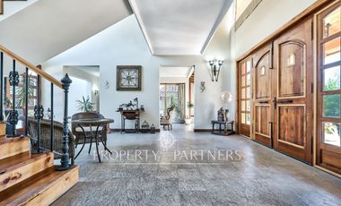 Exclusiva casa familiar de dos pisos con finas terminaciones en un excelente lugar para vivir