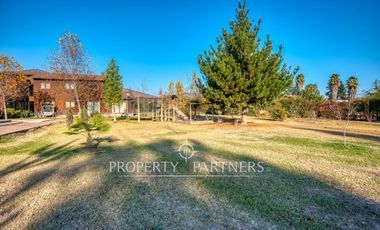 Casa en exclusivo Condominio, Camino El Oliveto