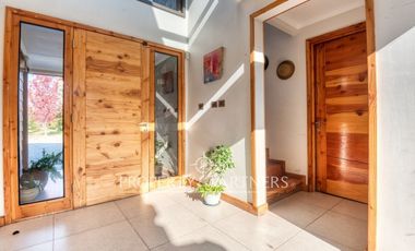 Casa en exclusivo Condominio, Camino El Oliveto