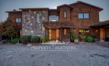 Casa en exclusivo Condominio, Camino El Oliveto