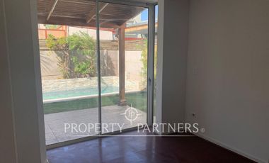 Moderna propiedad centrica en Peñaflor.