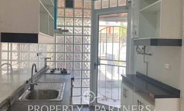 Moderna propiedad centrica en Peñaflor.