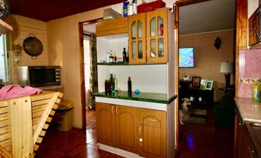 Casa en Esquina con Quincho en Peñaflor