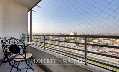 Venta Moderno departamento Gran vista, ubicación inmejorable en La Reina Central.