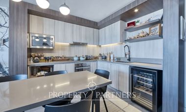 Venta Moderno departamento Gran vista, ubicación inmejorable en La Reina Central.