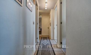 Venta Moderno departamento Gran vista, ubicación inmejorable en La Reina Central.
