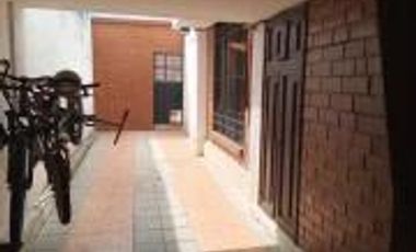 CASA EN VENTA EN CONJUNTO ATRÁS DE LA ESTACIÓN RIO COCA