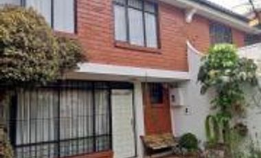 CASA EN VENTA EN CONJUNTO ATRÁS DE LA ESTACIÓN RIO COCA