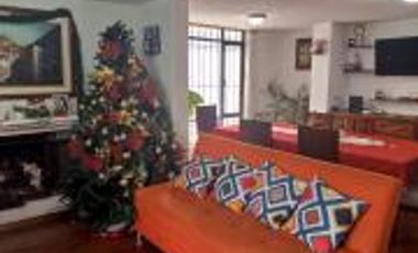 CASA EN VENTA EN CONJUNTO ATRÁS DE LA ESTACIÓN RIO COCA