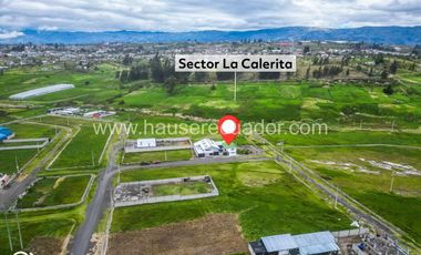 Terreno de 895 m² en venta al norte de Latacunga, ideal para industria, bodega o desarrollo mixto