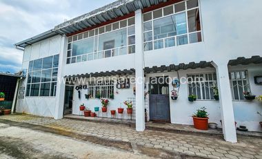 Terreno de 895 m² en venta al norte de Latacunga, ideal para industria, bodega o desarrollo mixto