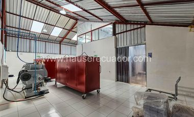 Terreno de 895 m² en venta al norte de Latacunga, ideal para industria, bodega o desarrollo mixto