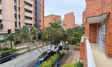 Se arrienda apartamento en Medellin sector Laureles