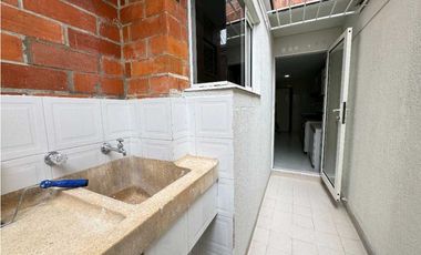 Se arrienda apartamento en Medellin sector Laureles