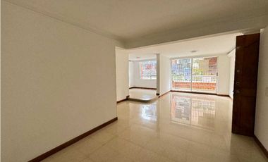 Se arrienda apartamento en Medellin sector Laureles
