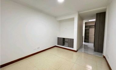 Se arrienda apartamento en Medellin sector Laureles
