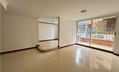 Se arrienda apartamento en Medellin sector Laureles