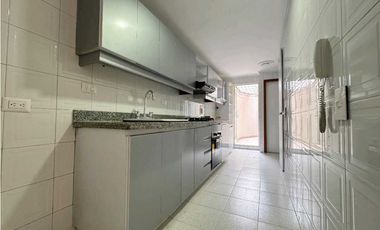 Se arrienda apartamento en Medellin sector Laureles