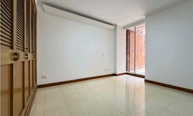 Se arrienda apartamento en Medellin sector Laureles
