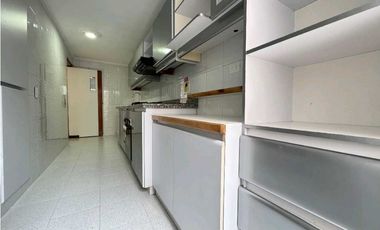 Se arrienda apartamento en Medellin sector Laureles